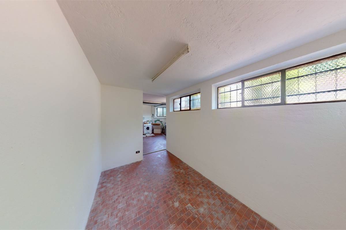 Villa singola con giardino a Cirimido