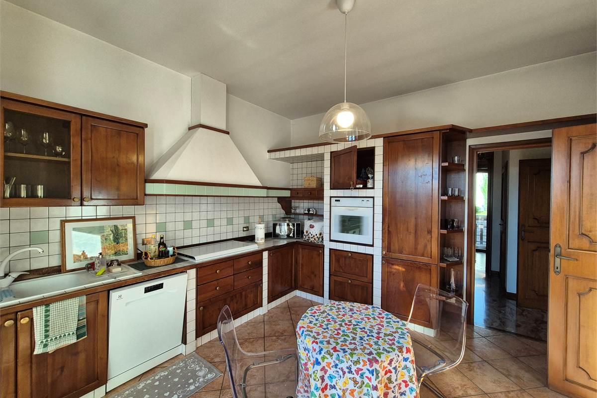 Villa singola con giardino a Cirimido