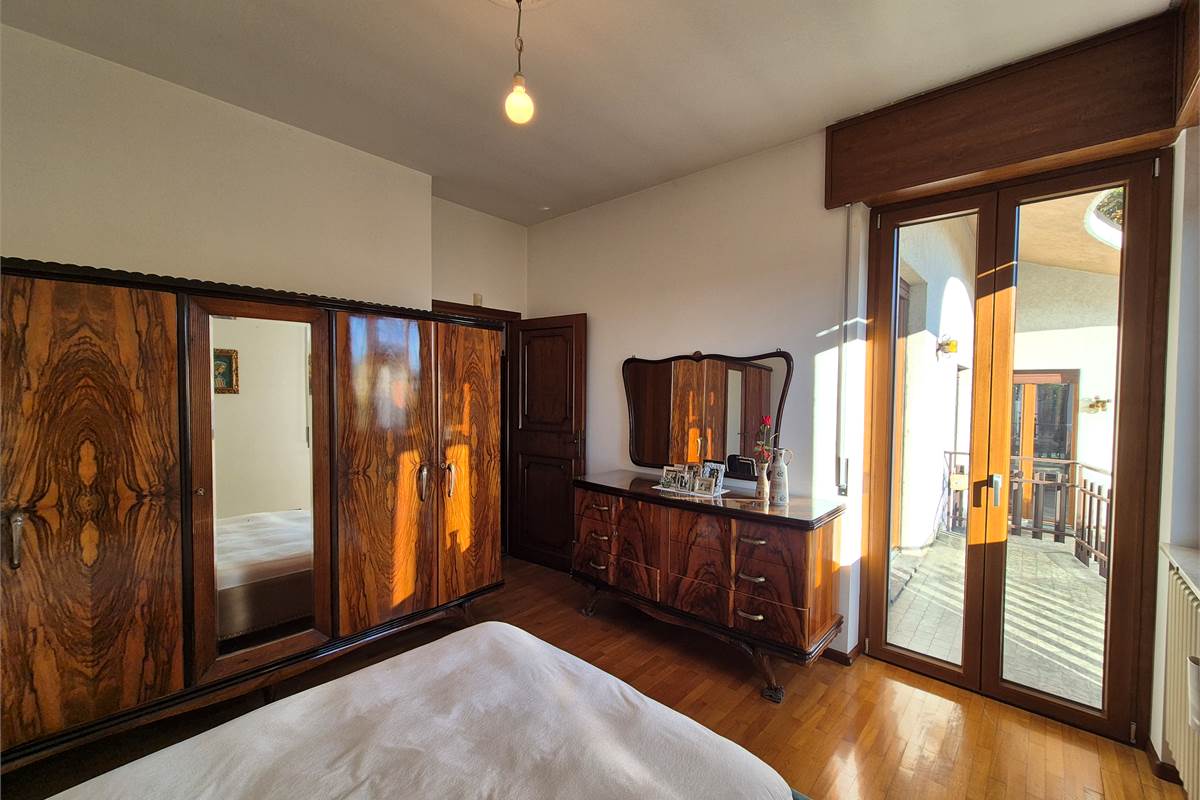 Villa singola con giardino a Cirimido