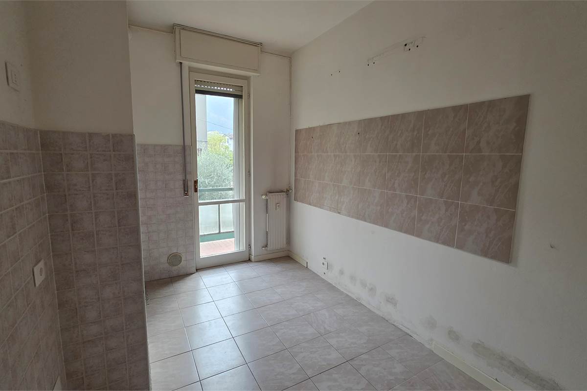 Trilocale con box singolo e cantina a Sagnino 