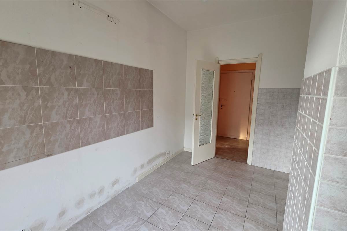 Trilocale con box singolo e cantina a Sagnino 