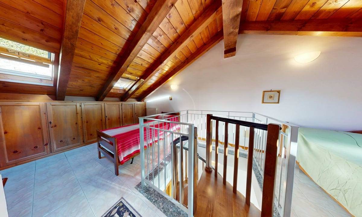 Appartamento su due livelli a Sala comacina