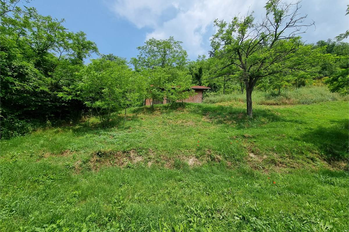 Casa indipendente con terreno a Stazzano 
