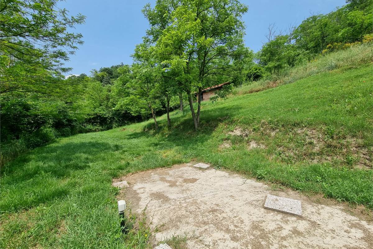 Casa indipendente con terreno a Stazzano 