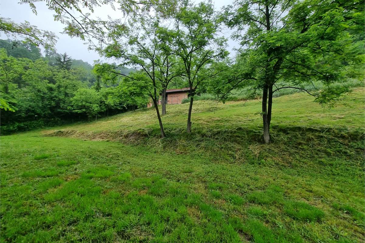 Casa indipendente con terreno a Stazzano 