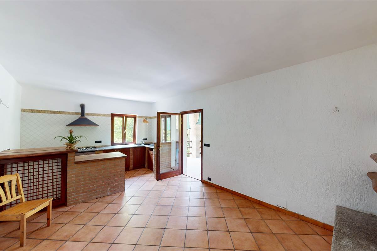 Casa indipendente con terreno a Stazzano 