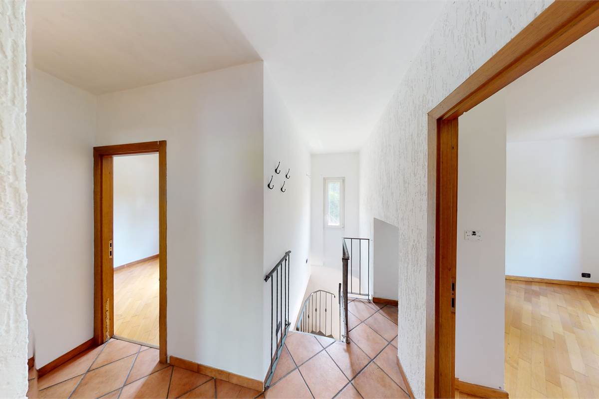 Casa indipendente con terreno a Stazzano 