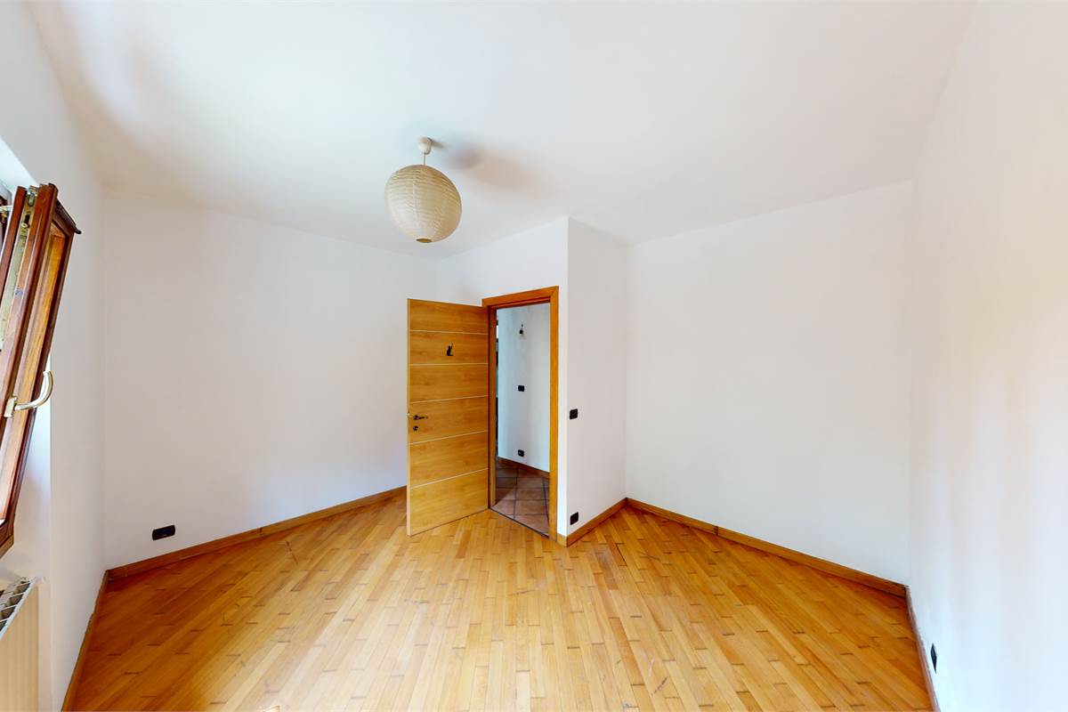 Casa indipendente con terreno a Stazzano 