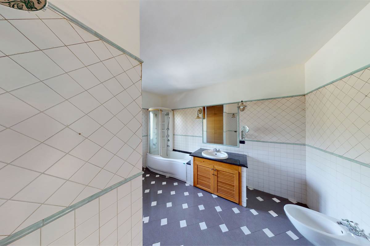 Casa indipendente con terreno a Stazzano 