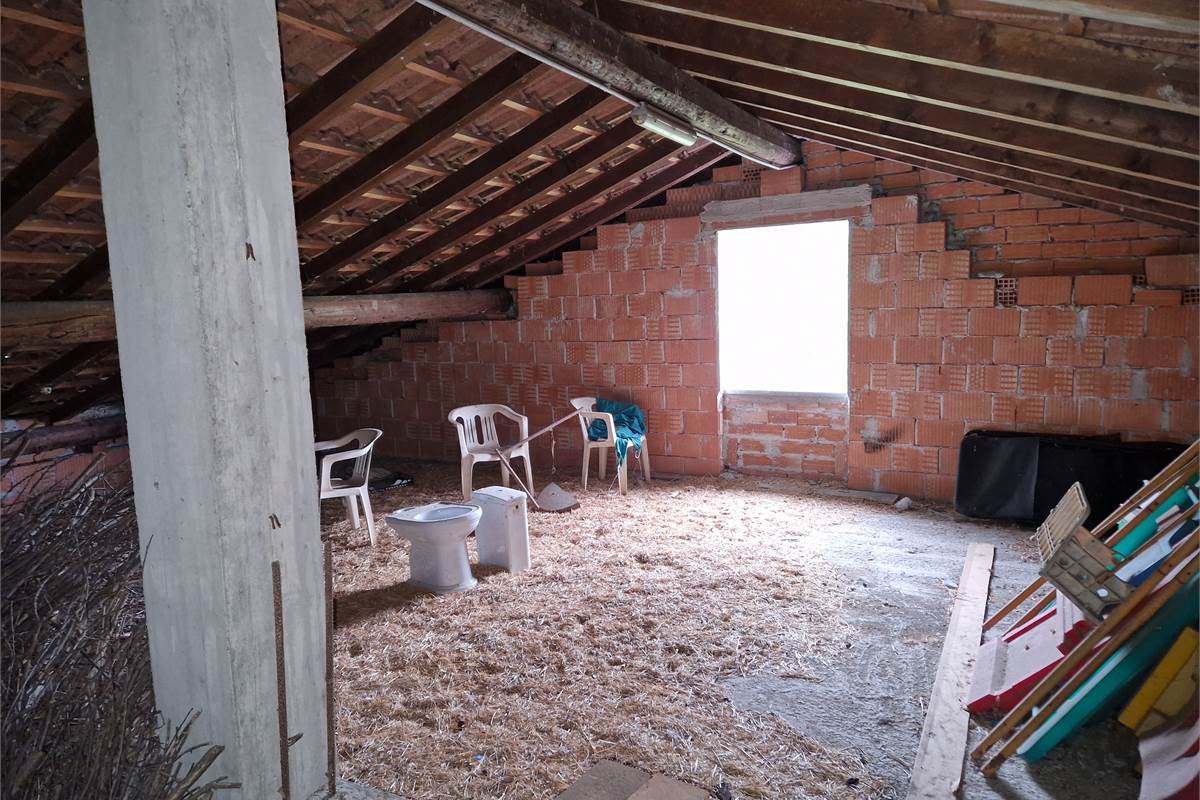 Casa indipendente con terreno a Stazzano 