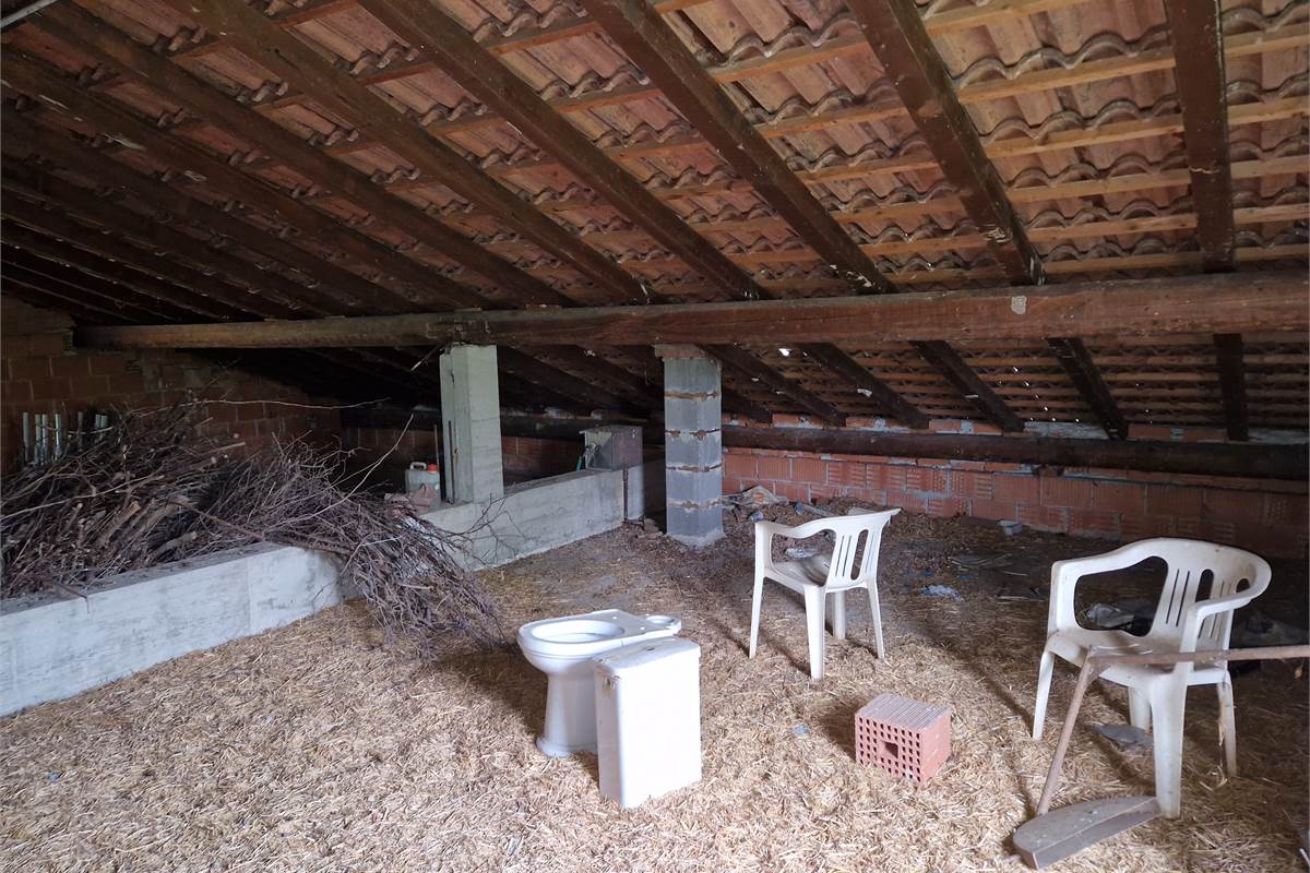 Casa indipendente con terreno a Stazzano 