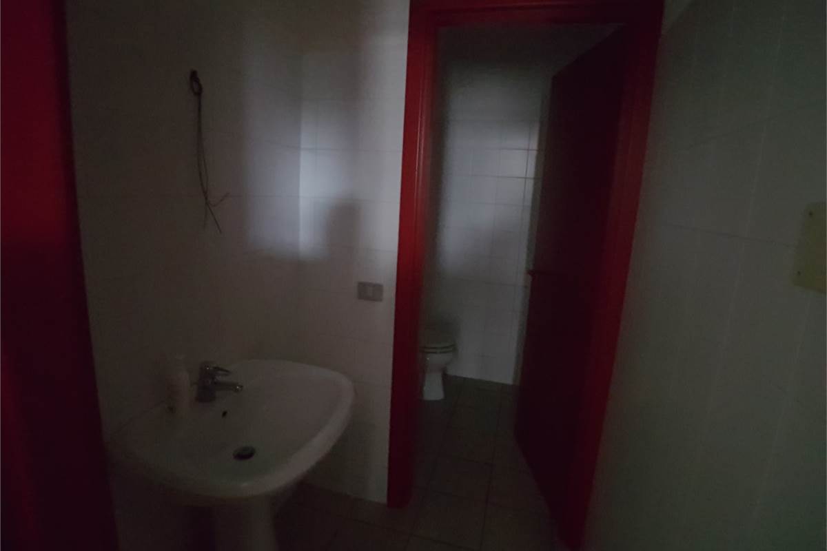 Negozio in locazione a Mariano Comense 