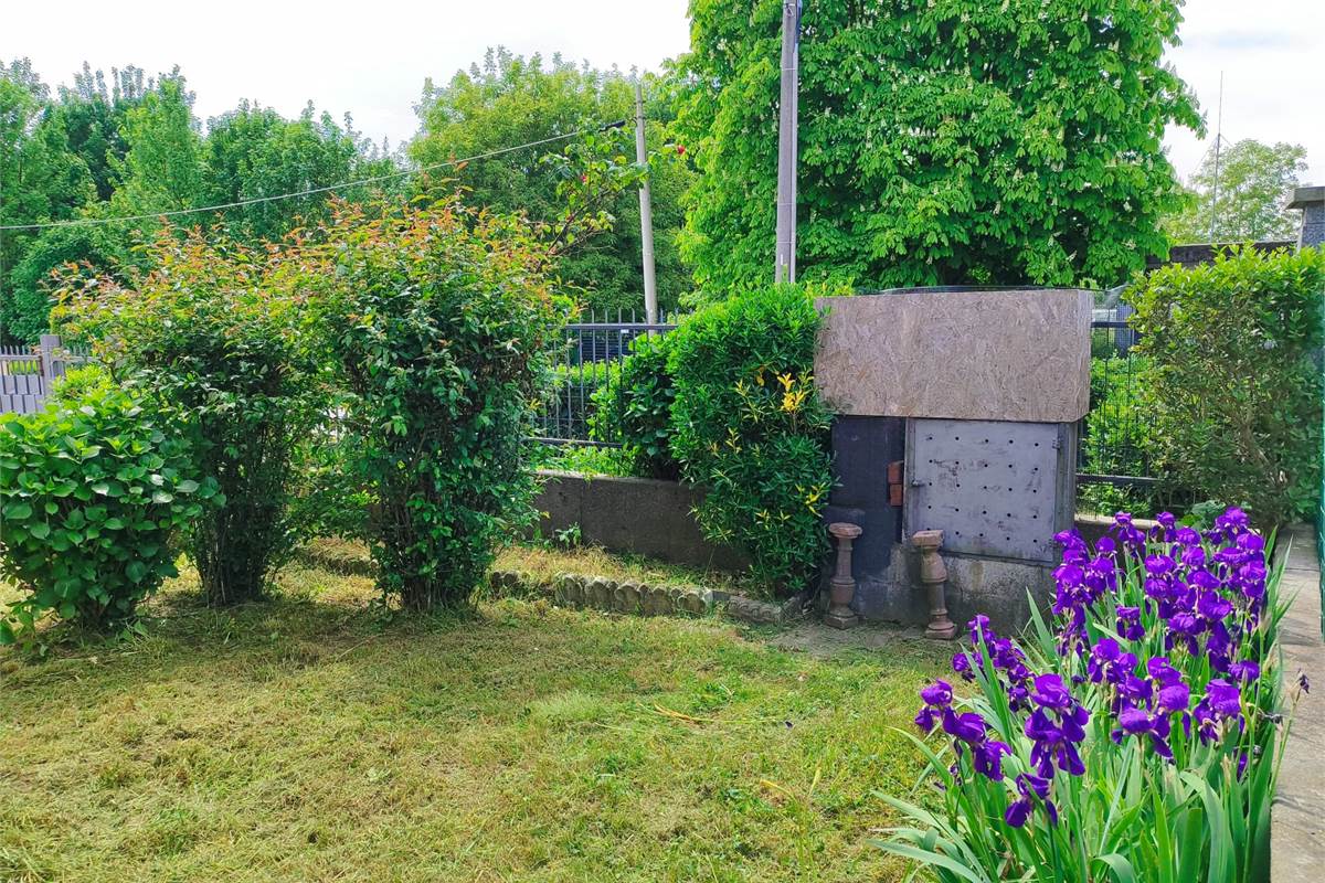 Villa indipendente con ampio giardino 