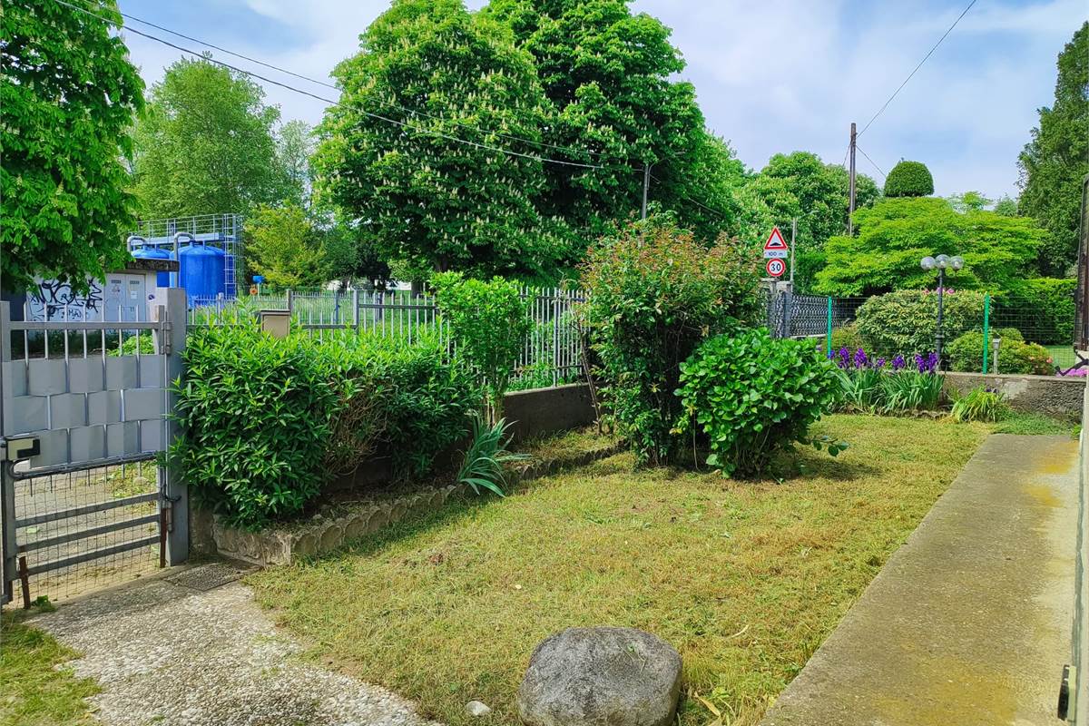 Villa indipendente con ampio giardino 