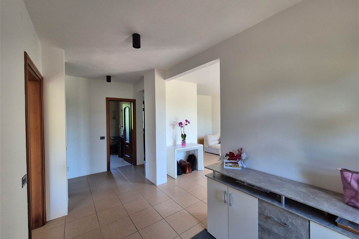 Villa indipendente con ampio giardino 