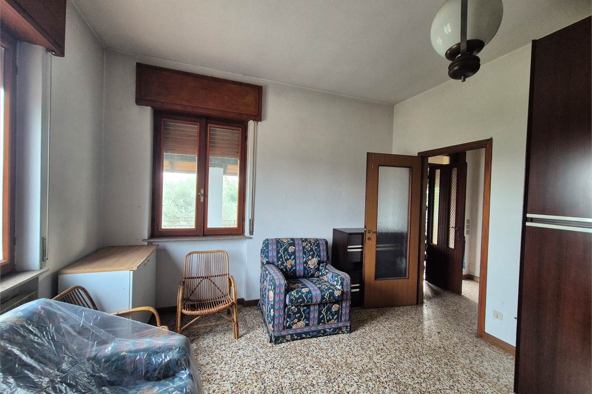 Casa indipendente con terreno a Fenegro