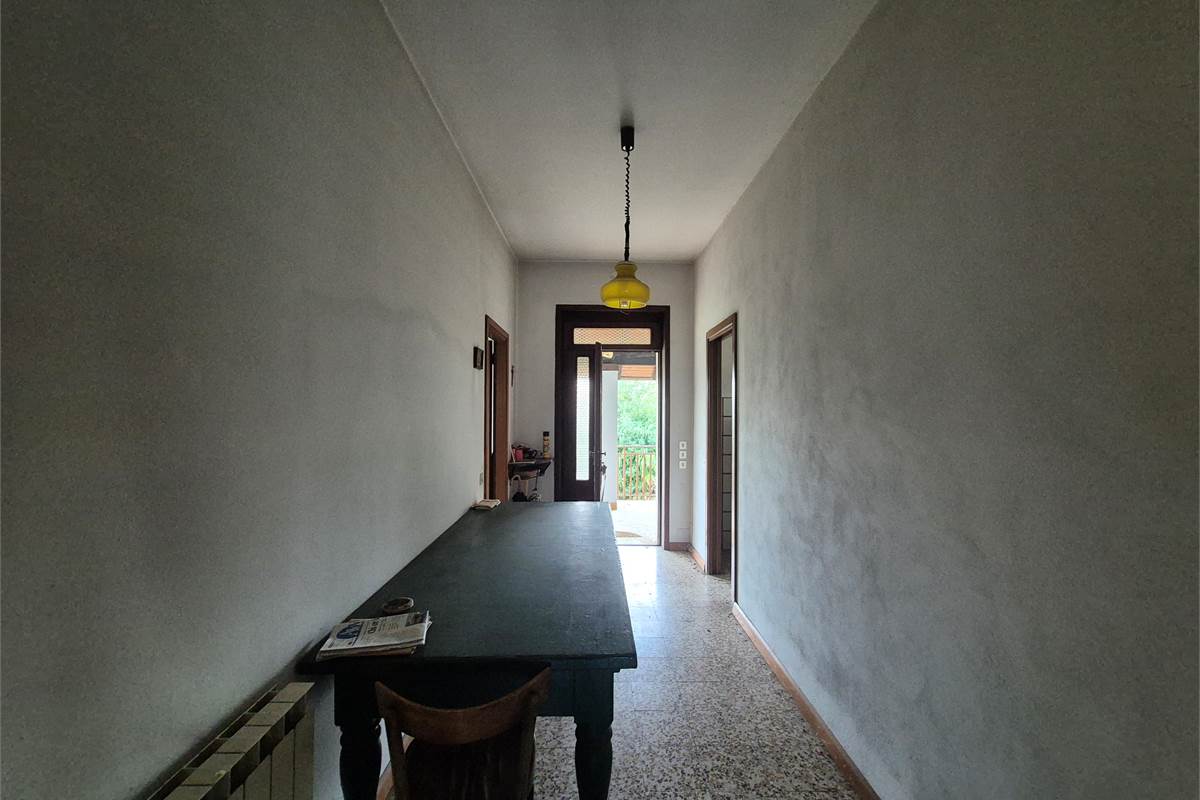 Casa indipendente con terreno a Fenegro