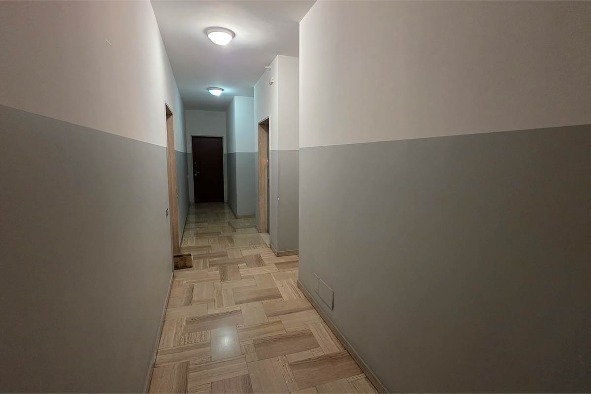 Trilocale con box singolo e cantina a Sagnino 