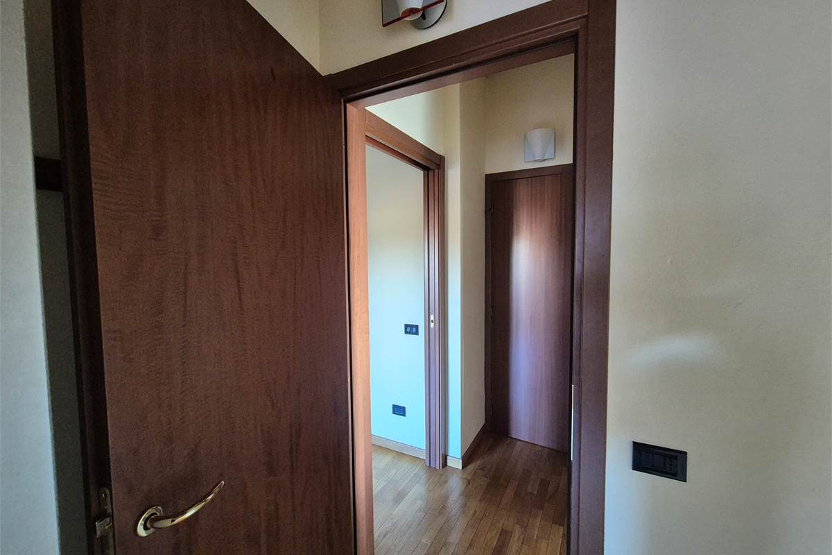 Trilocale mansardato a Cirimido