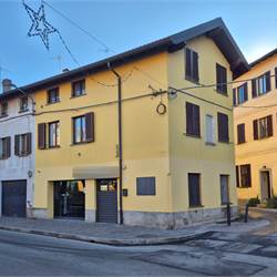 Trilocale mansardato a Cirimido