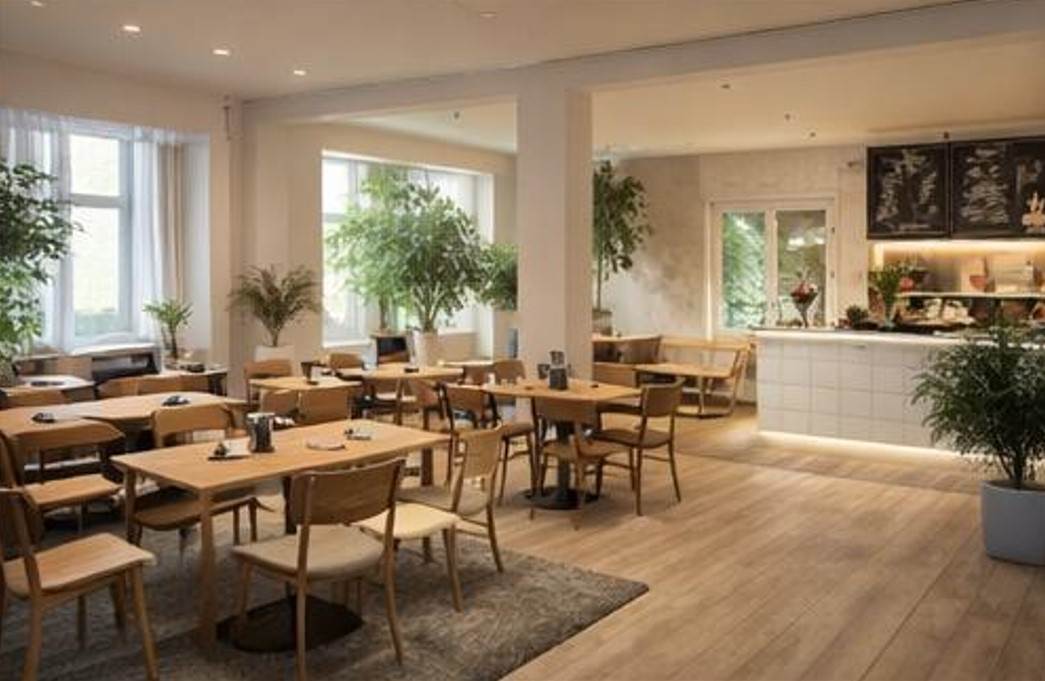 Negozio con magazzino a Saronno 