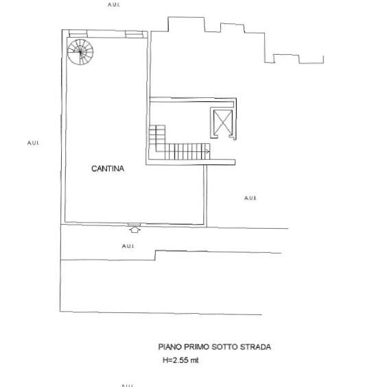 Negozio con magazzino a Saronno 