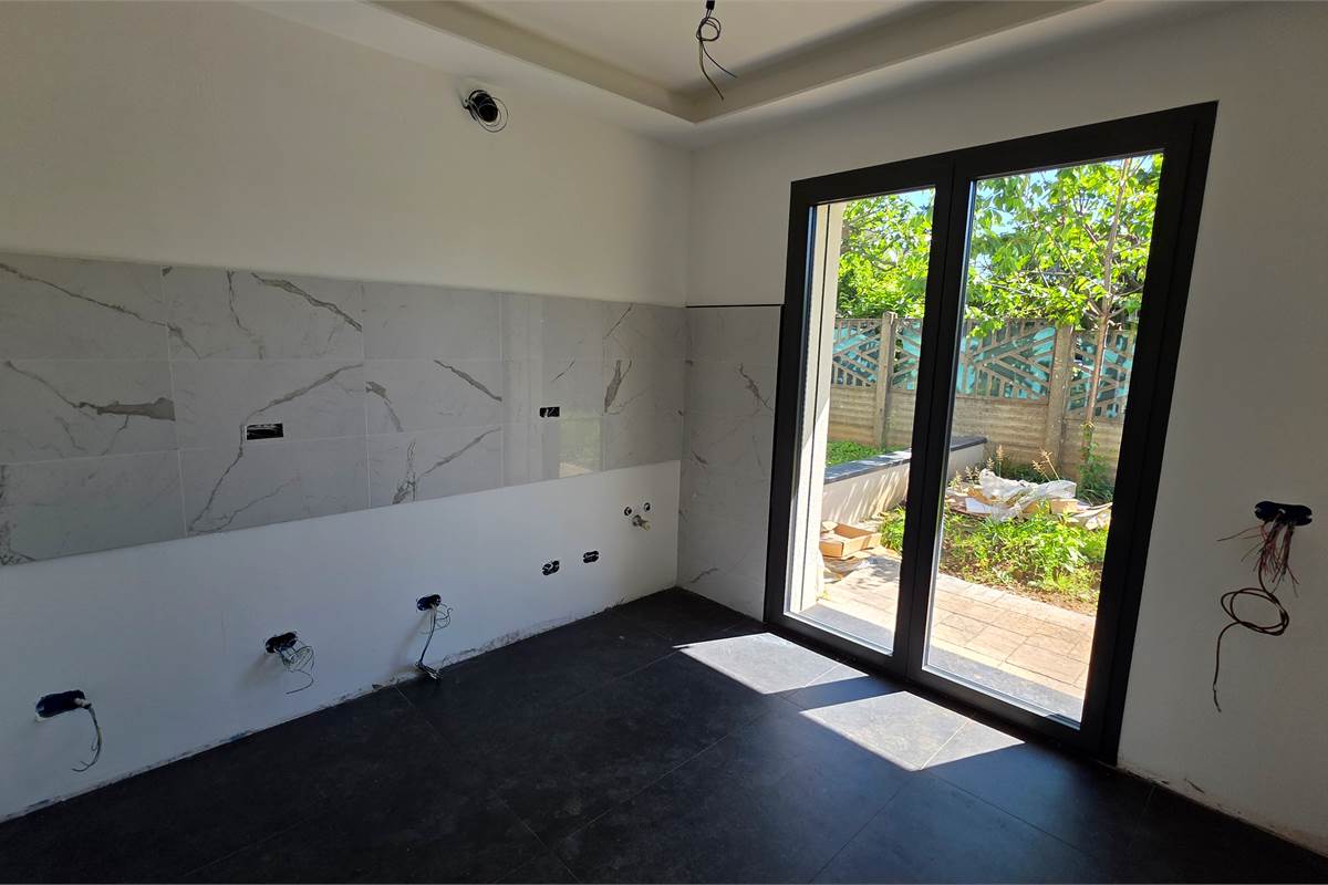 Ottima VILLA BIFAMIGLIARE a Lomazzo 