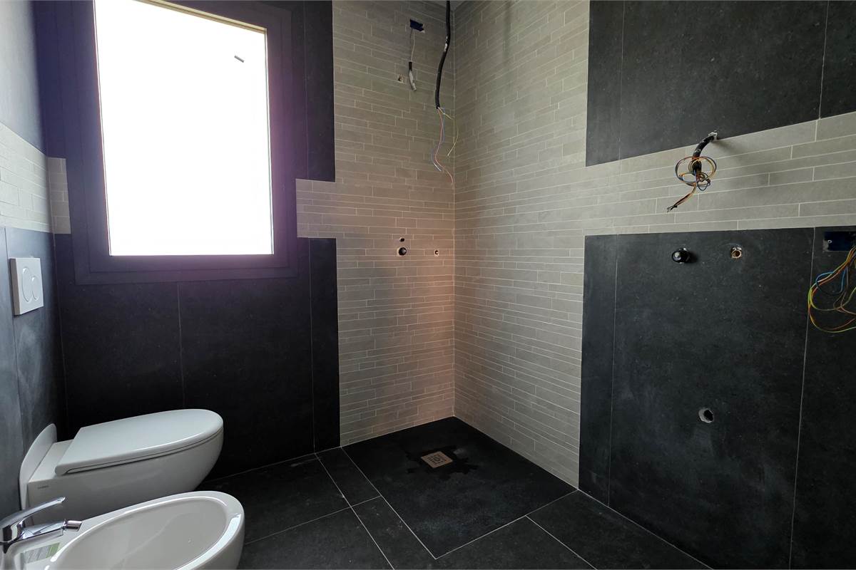 Ottima VILLA BIFAMIGLIARE a Lomazzo 