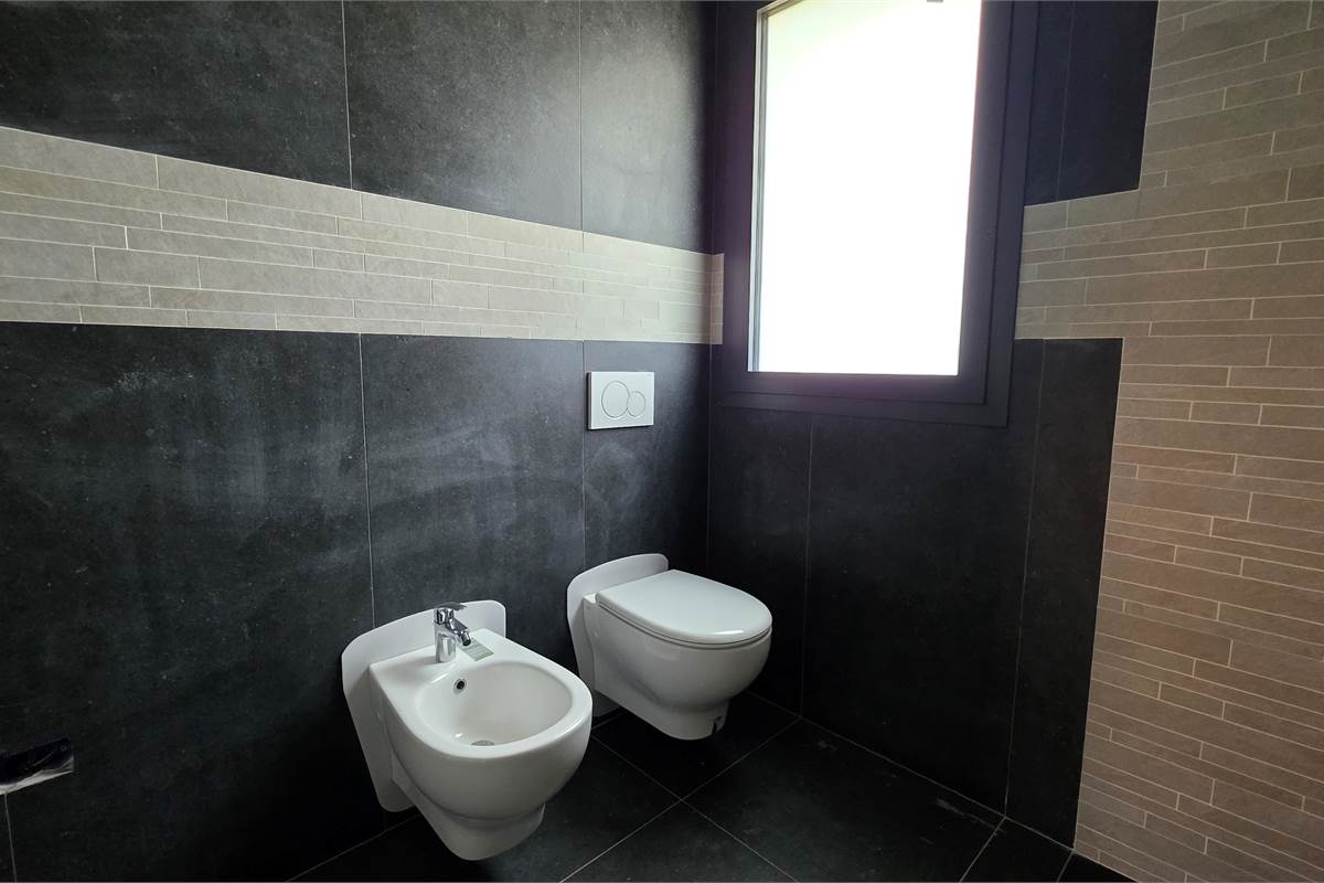 Ottima VILLA BIFAMIGLIARE a Lomazzo 