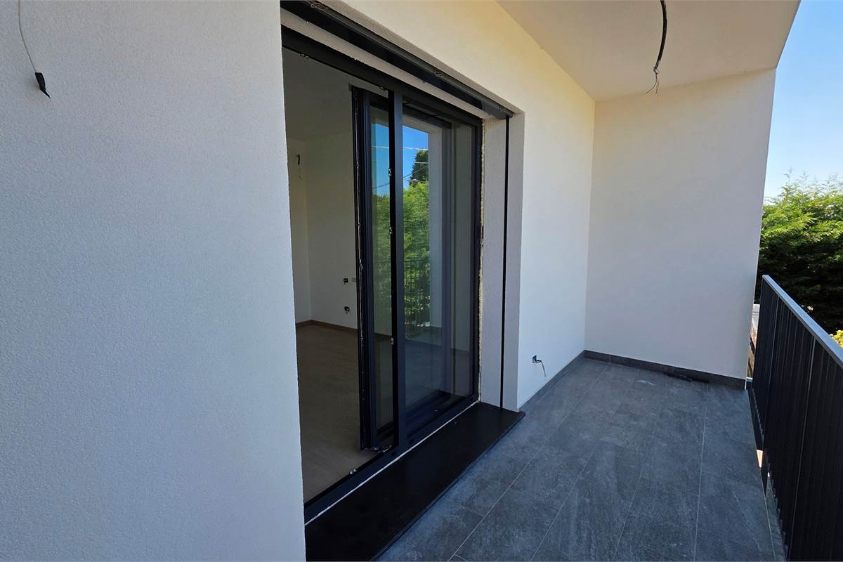 Ottima VILLA BIFAMIGLIARE a Lomazzo 