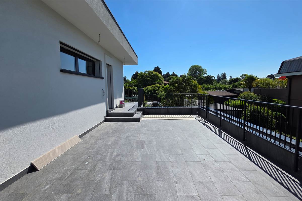 Ottima VILLA BIFAMIGLIARE a Lomazzo 