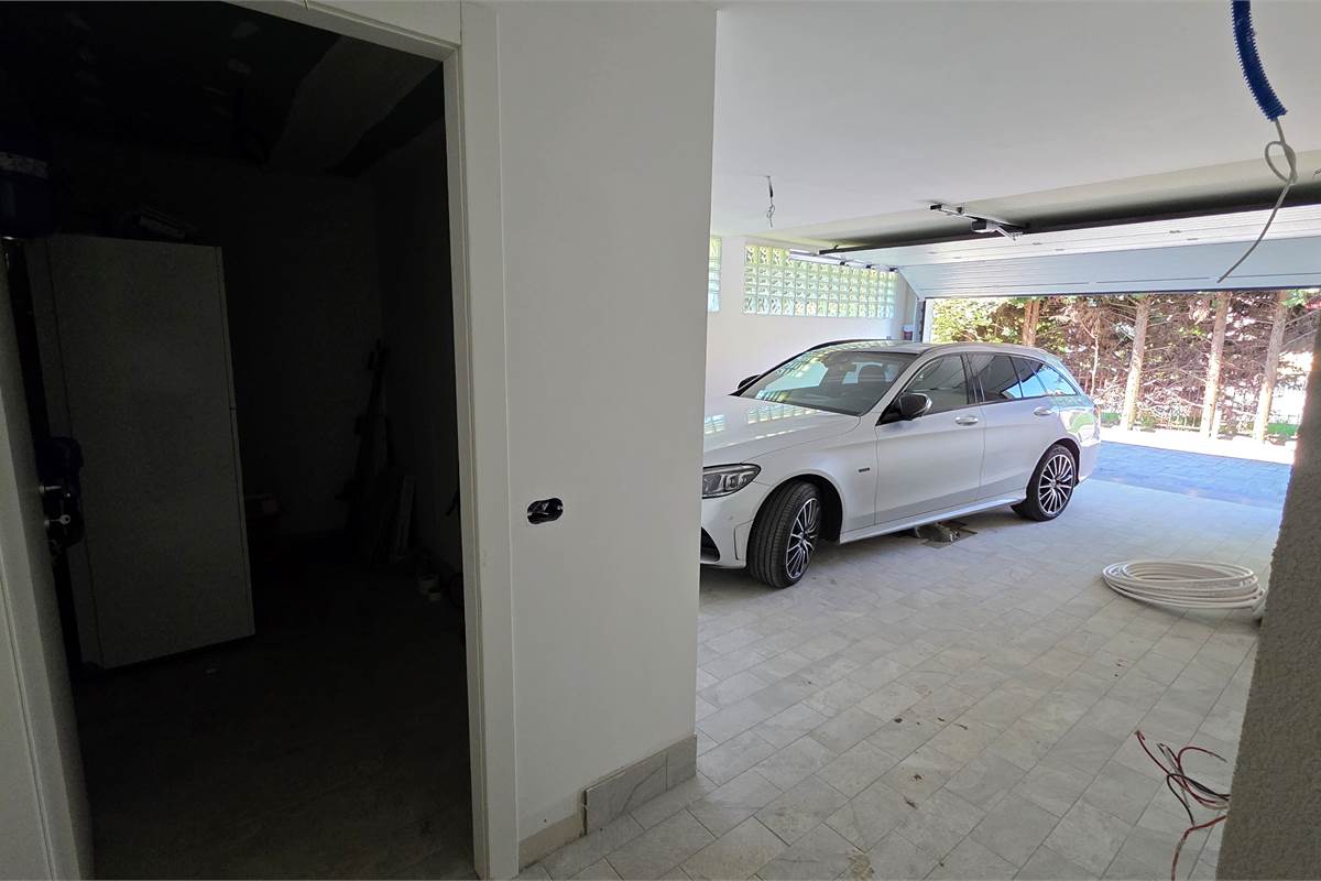 Ottima VILLA BIFAMIGLIARE a Lomazzo 