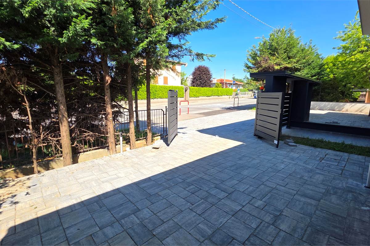 Ottima VILLA BIFAMIGLIARE a Lomazzo 