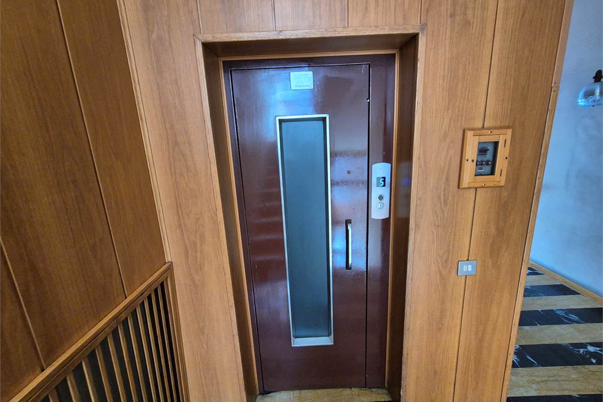 Appartamento Luminoso e Spazioso a Saronno