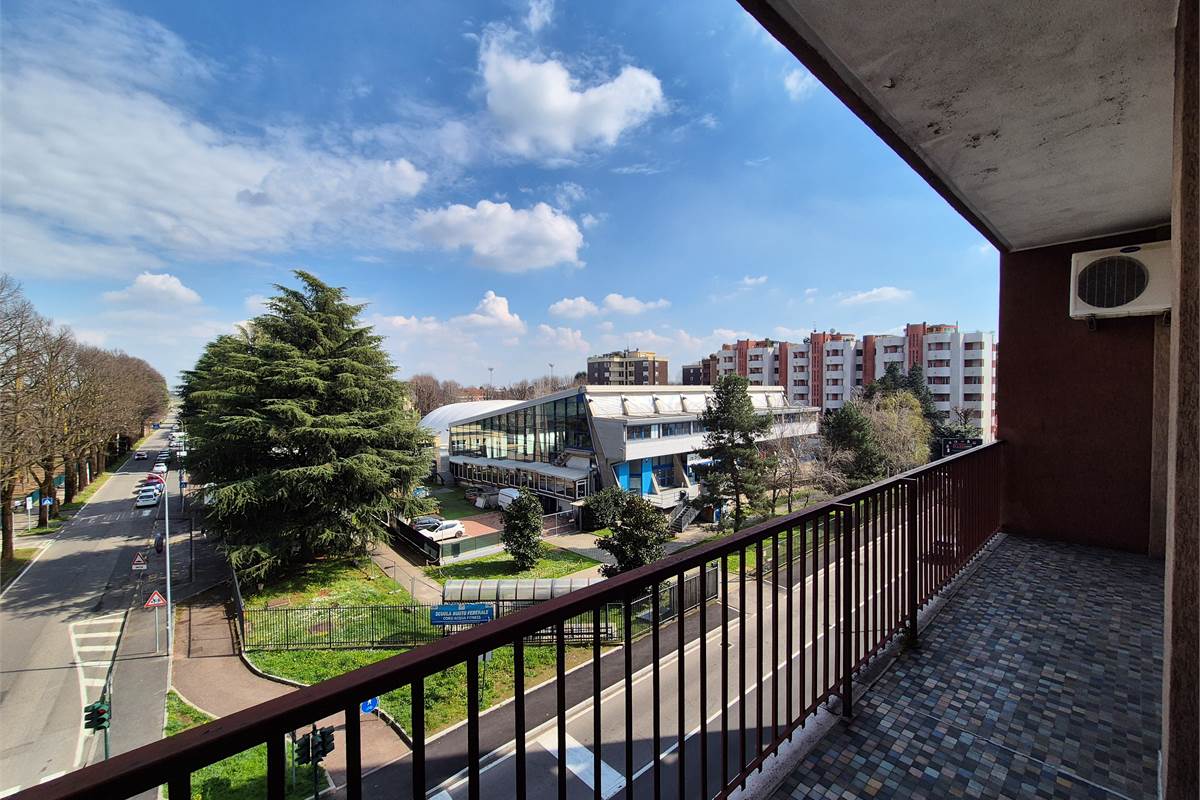 Appartamento Luminoso e Spazioso a Saronno