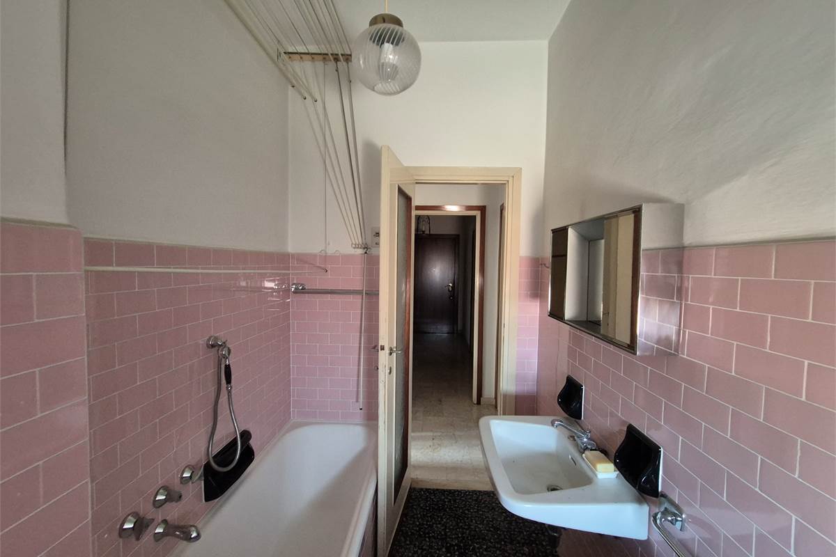 Appartamento Luminoso e Spazioso a Saronno