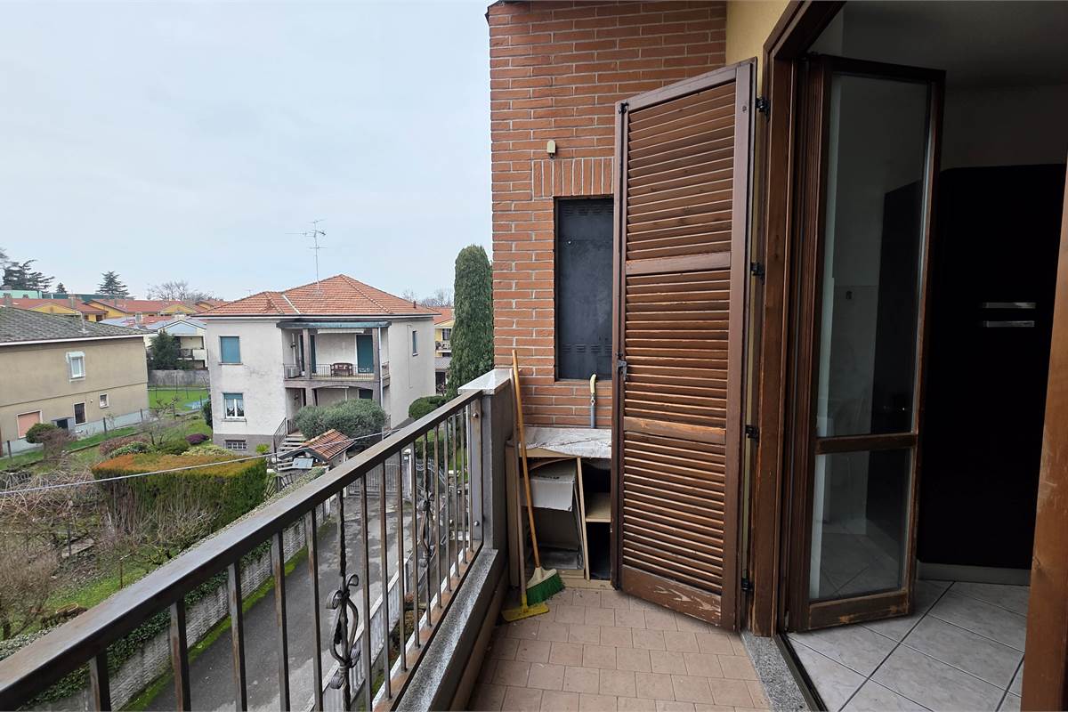 Bilocale a Gorla Minore con doppio box in larghezza!