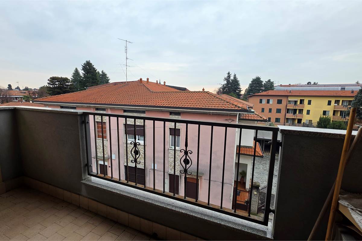 Bilocale a Gorla Minore con doppio box in larghezza!