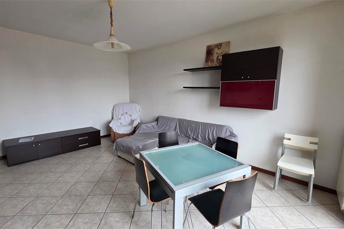 Bilocale a Gorla Minore con doppio box in larghezza!