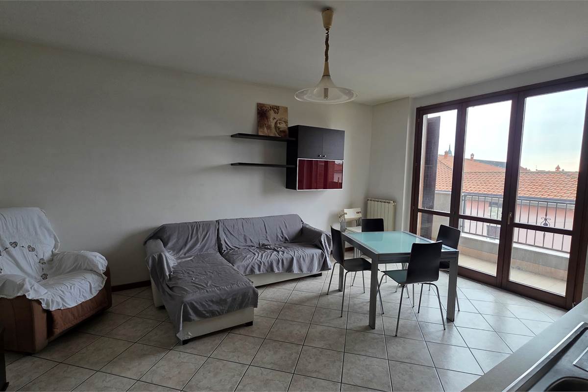 Bilocale a Gorla Minore con doppio box in larghezza!