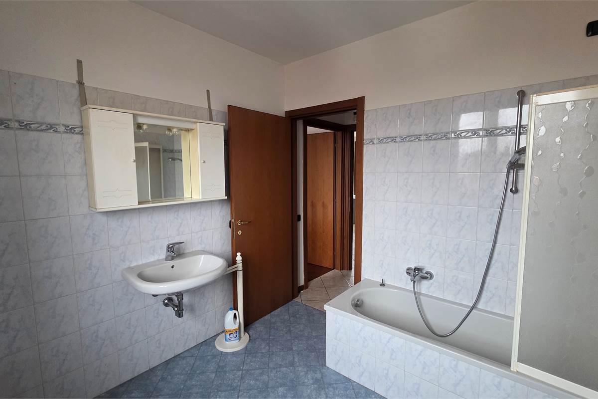 Bilocale a Gorla Minore con doppio box in larghezza!