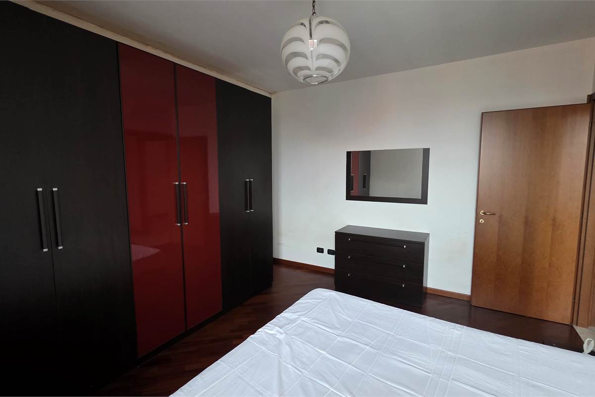 Bilocale a Gorla Minore con doppio box in larghezza!