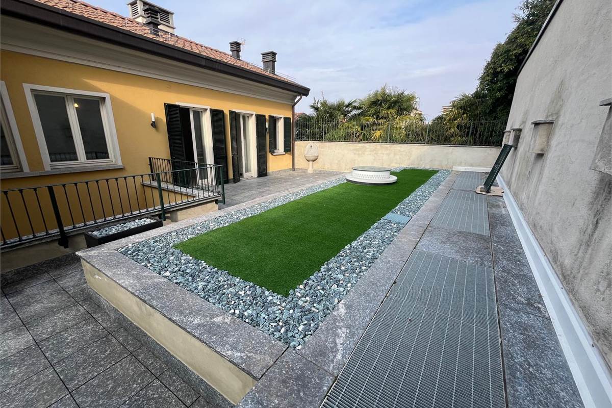 Ufficio signorile in Cantù centro