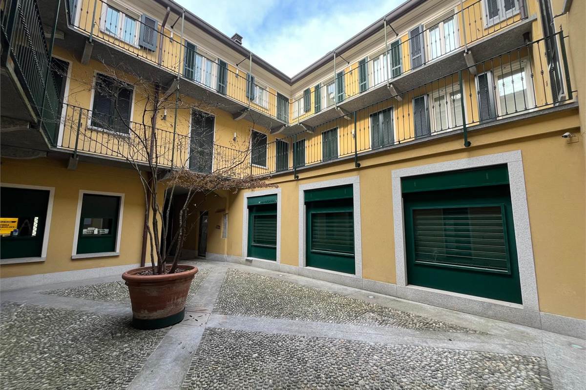 Ufficio signorile in Cantù centro