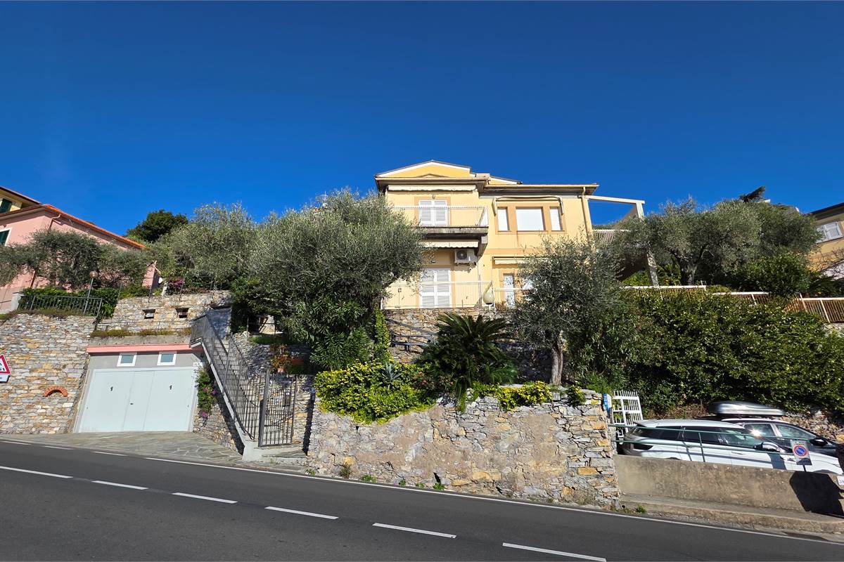 Trilocale con spettacolare vista mare a Zoagli