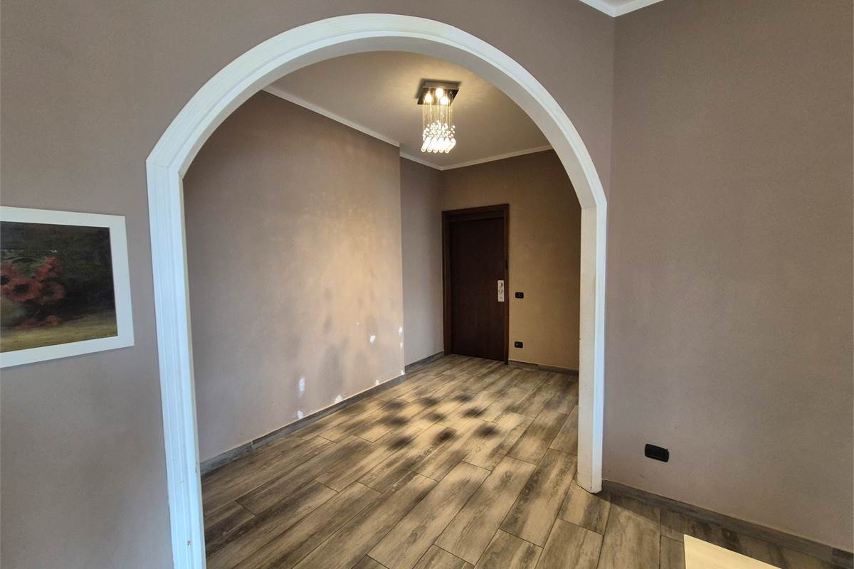 Trilocale con cantina a Lonate Pozzolo