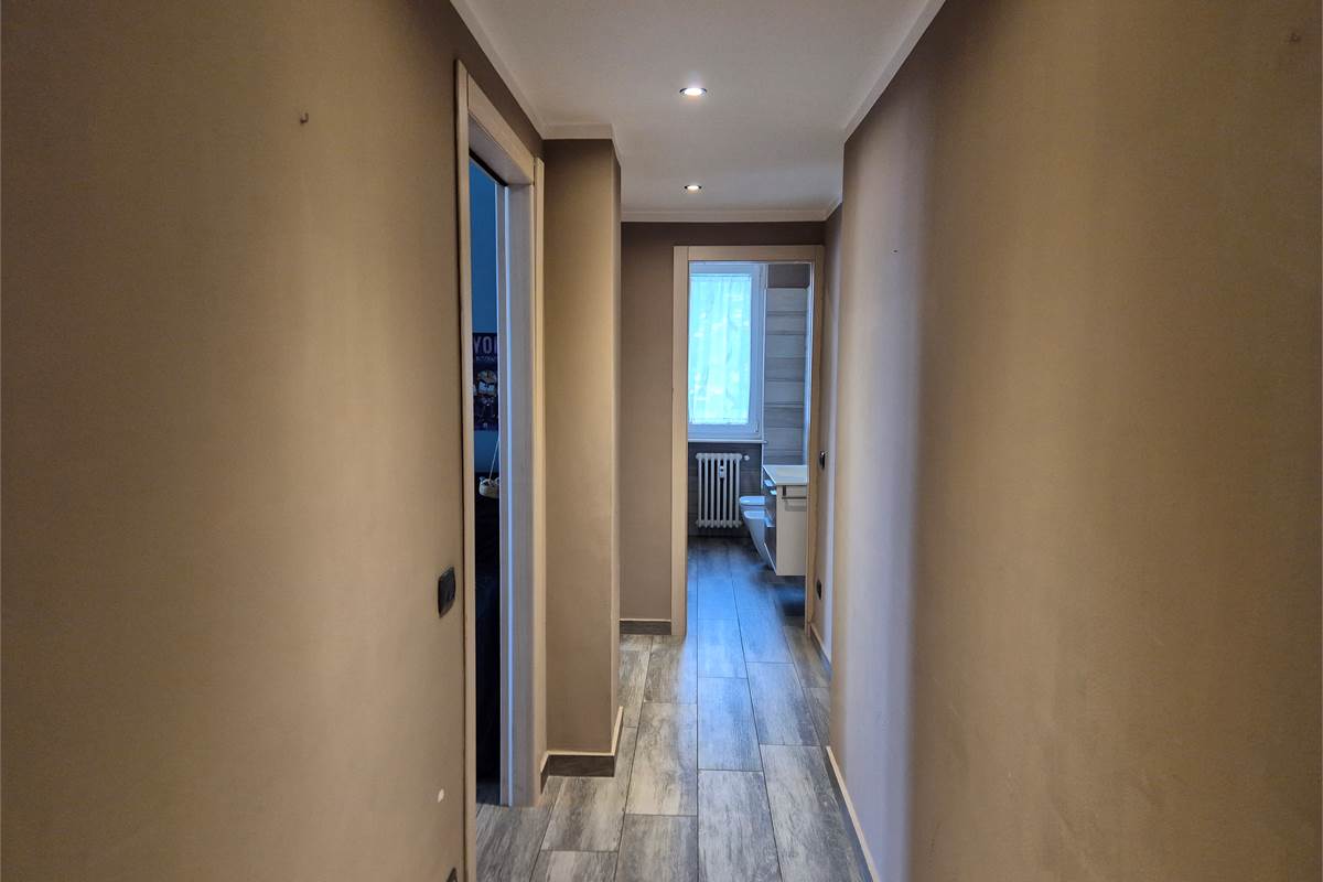 Trilocale con cantina a Lonate Pozzolo