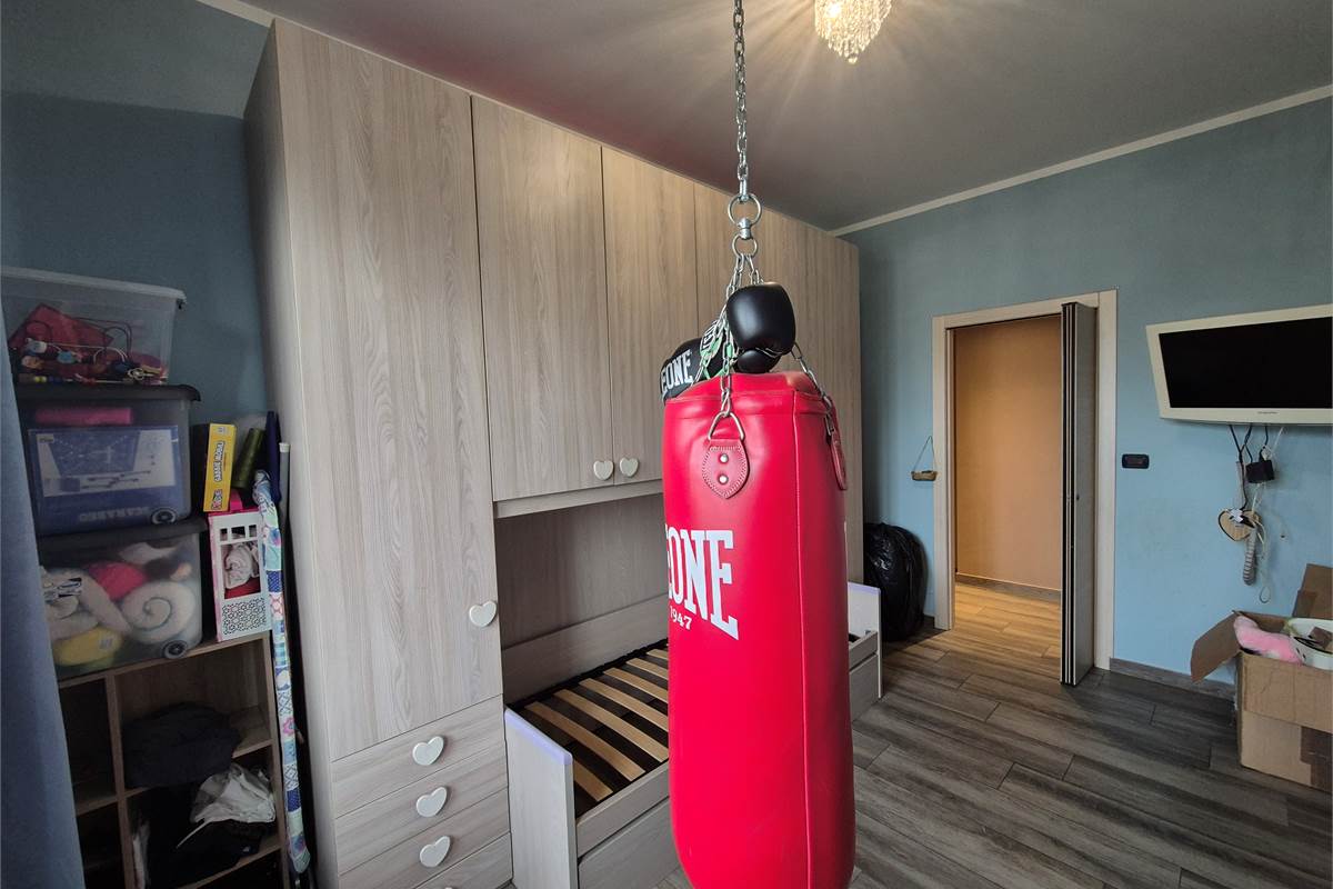 Trilocale con cantina a Lonate Pozzolo