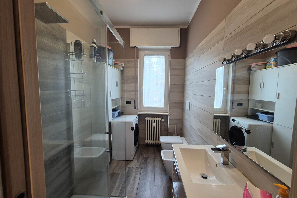 Trilocale con cantina a Lonate Pozzolo