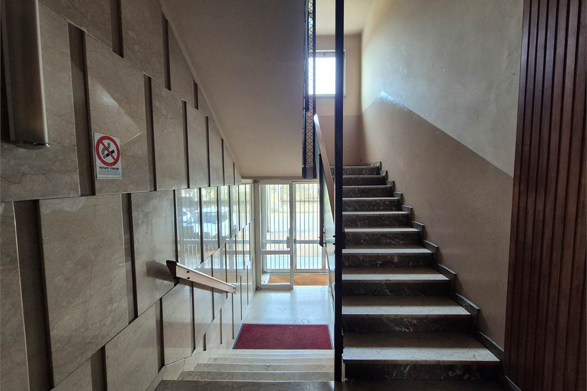 Trilocale con cantina a Lonate Pozzolo